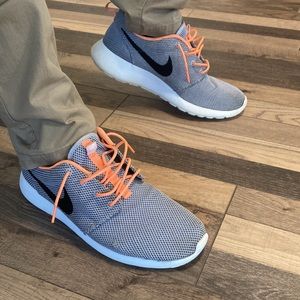 Mens Nike Roshe Wolf Grey Atomic Orange Shoes